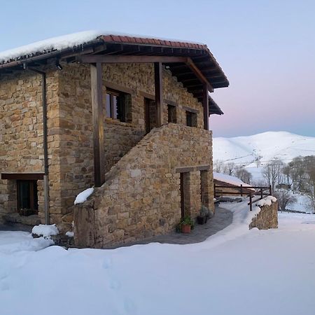 Apartamentos Los Tojos Кольса Экстерьер фото