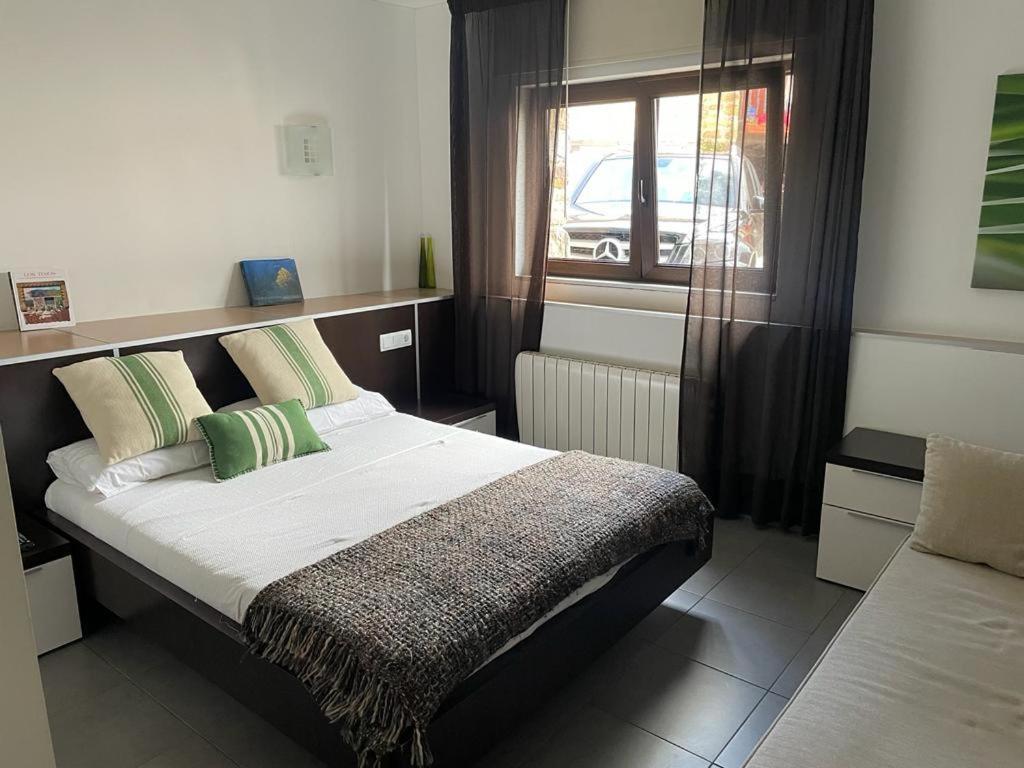 Apartamentos Los Tojos Кольса Экстерьер фото